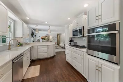 4770 Chatworth Court, Sandy Springs, GA 30342 - Photo 21