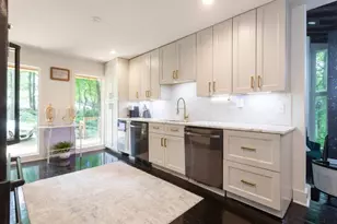 1971 Woodsdale Rd NE, Atlanta, GA 30324 - Photo 5