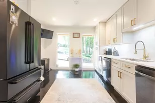 1971 Woodsdale Rd NE, Atlanta, GA 30324 - Photo 7