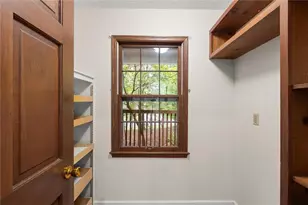 2932 Village Dr, Marietta, GA 30062 - Photo 11