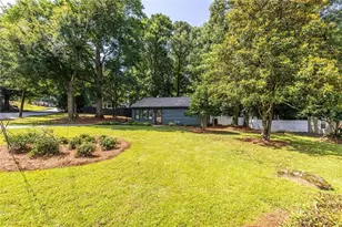 1802 La Dawn Ln NW, Atlanta, GA 30318 - Photo 33
