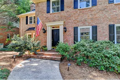 585 Cambridge Way, Sandy Springs, GA 30328 - Photo 5