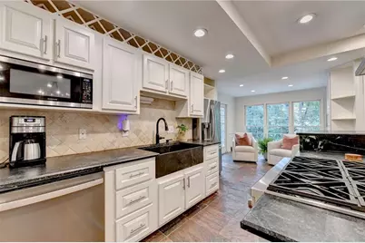 585 Cambridge Way, Sandy Springs, GA 30328 - Photo 19