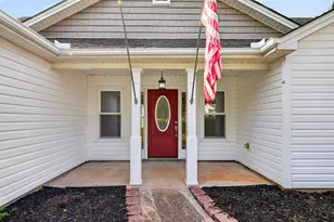 2337 Hartley Ct, Statham, GA 30666 - Photo 3