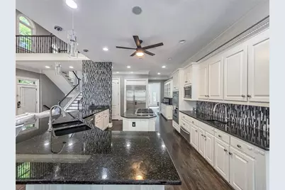 8190 Nesbit Ferry Road, Sandy Springs, GA 30350 - Photo 11
