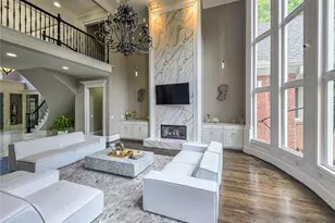 8190 Nesbit Ferry Rd, Sandy Springs, GA 30350 - Photo 13