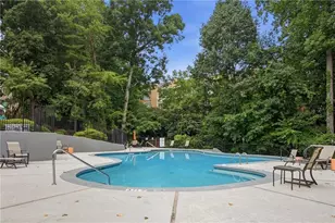 5350 Brooke Ridge Dr, Dunwoody, GA 30338 - Photo 29