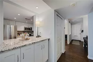 13 Ivy Square Northeast, Atlanta, GA 30342 - Photo 19