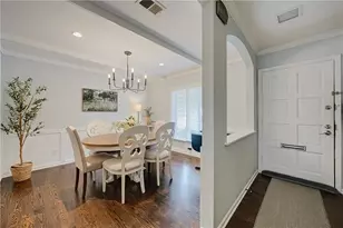 13 Ivy Square Northeast, Atlanta, GA 30342 - Photo 3