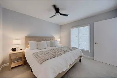 13 Ivy Square NE, Atlanta, GA 30342 - Photo 23