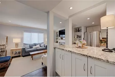 13 Ivy Square NE, Atlanta, GA 30342 - Photo 7