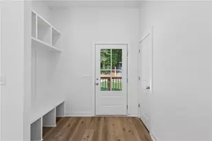 2782 Mango Cir NW, Atlanta, GA 30318 - Photo 7