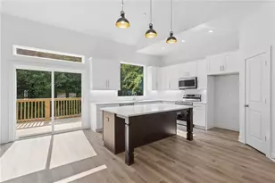 2782 Mango Cir NW, Atlanta, GA 30318 - Photo 11