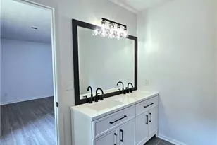8399 Lake Dr, Snellville, GA 30039 - Photo 17