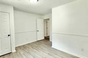8399 Lake Dr, Snellville, GA 30039 - Photo 23