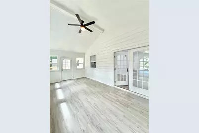 8399 Lake Drive, Snellville, GA 30039 - Photo 13