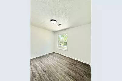 8399 Lake Drive, Snellville, GA 30039 - Photo 21