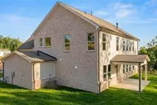 900 Melody Ridge Ln, Buford, GA 30518 - Photo 3