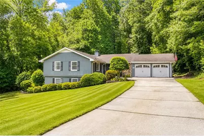 1054 Fairfield Drive NE, Marietta, GA 30068 - Photo 1
