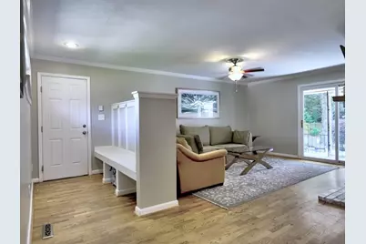 715 Glenforest Road, Sandy Springs, GA 30328 - Photo 9