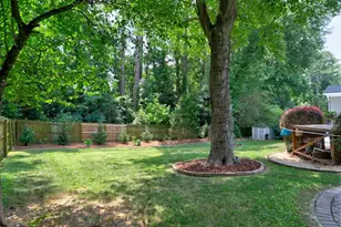 715 Glenforest Rd, Sandy Springs, GA 30328 - Photo 29