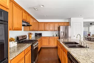 780 Kirkly Way, Fairburn, GA 30213 - Photo 13