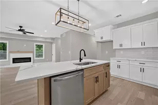 1717 Hilton Ridge Ct, Lithonia, GA 30058 - Photo 17