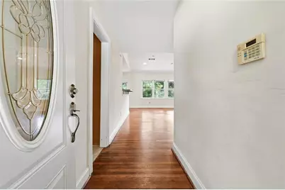 208 Midvale Drive NE, Atlanta, GA 30342 - Photo 3
