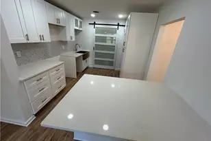 1766 Venetian Dr SW, Atlanta, GA 30311 - Photo 5