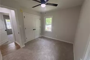 237 S Myrtle St, Winder, GA 30680 - Photo 19