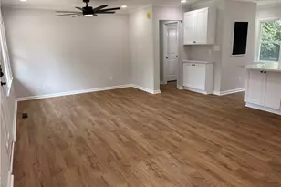 237 S Myrtle St, Winder, GA 30680 - Photo 11