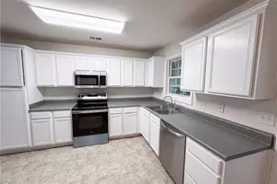 325 Spring Lake Ct, Athens, GA 30605 - Photo 5