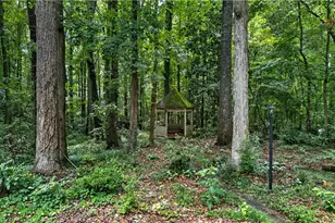 1955 Branchwood Ct, Snellville, GA 30078 - Photo 9