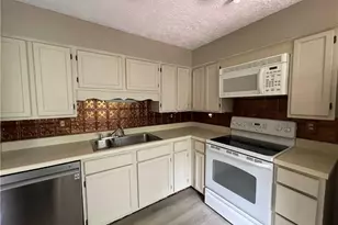2105 Fairways Ct NW, Kennesaw, GA 30144 - Photo 17