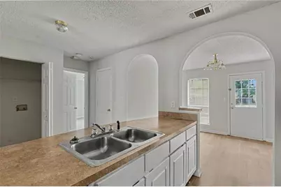 9009 Highland Pass, Fairburn, GA 30213 - Photo 13