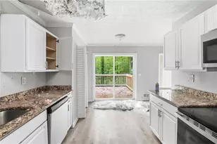 837 Hemingway Rd, Stone Mountain, GA 30088 - Photo 7