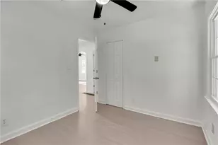 1993 Oak Valley Rd, Decatur, GA 30035 - Photo 17