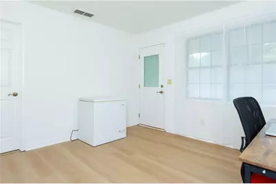 5003 Abbey Lane SW, Lilburn, GA 30047 - Photo 11