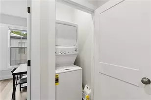 913 Brees Ct, Atlanta, GA 30318 - Photo 29