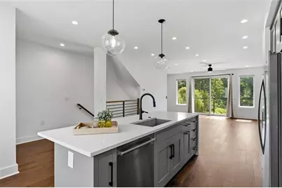 1300 Memorial Drive SE #16, Atlanta, GA 30317 - Photo 9