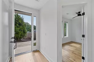 1300 Memorial Dr SE, Atlanta, GA 30317 - Photo 5