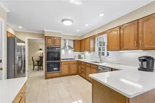 5271 Wyntercreek Way, Dunwoody, GA 30338 - Photo 13