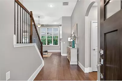 527 Margaret Lane, Woodstock, GA 30188 - Photo 5
