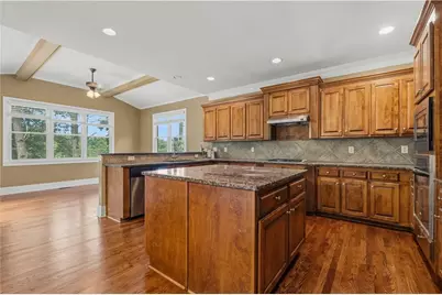 5605 Viewpoint Ct Court, Suwanee, GA 30024 - Photo 13