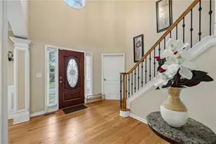 3856 Creekview Ridge Dr, Buford, GA 30518 - Photo 9