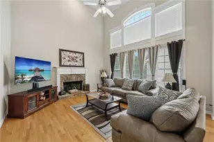 3856 Creekview Ridge Dr, Buford, GA 30518 - Photo 15