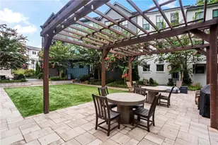 119 Chestnut Cir, Atlanta, GA 30342 - Photo 27