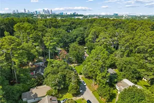 2304 Strathmore Dr NE, Atlanta, GA 30324 - Photo 37
