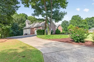 1403 Lull Water Ct, Hoschton, GA 30548 - Photo 3