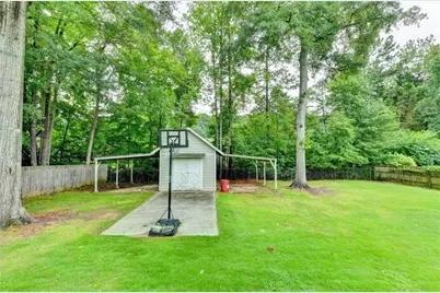 2300 Huntington Drive, Loganville, GA 30052 - Photo 43